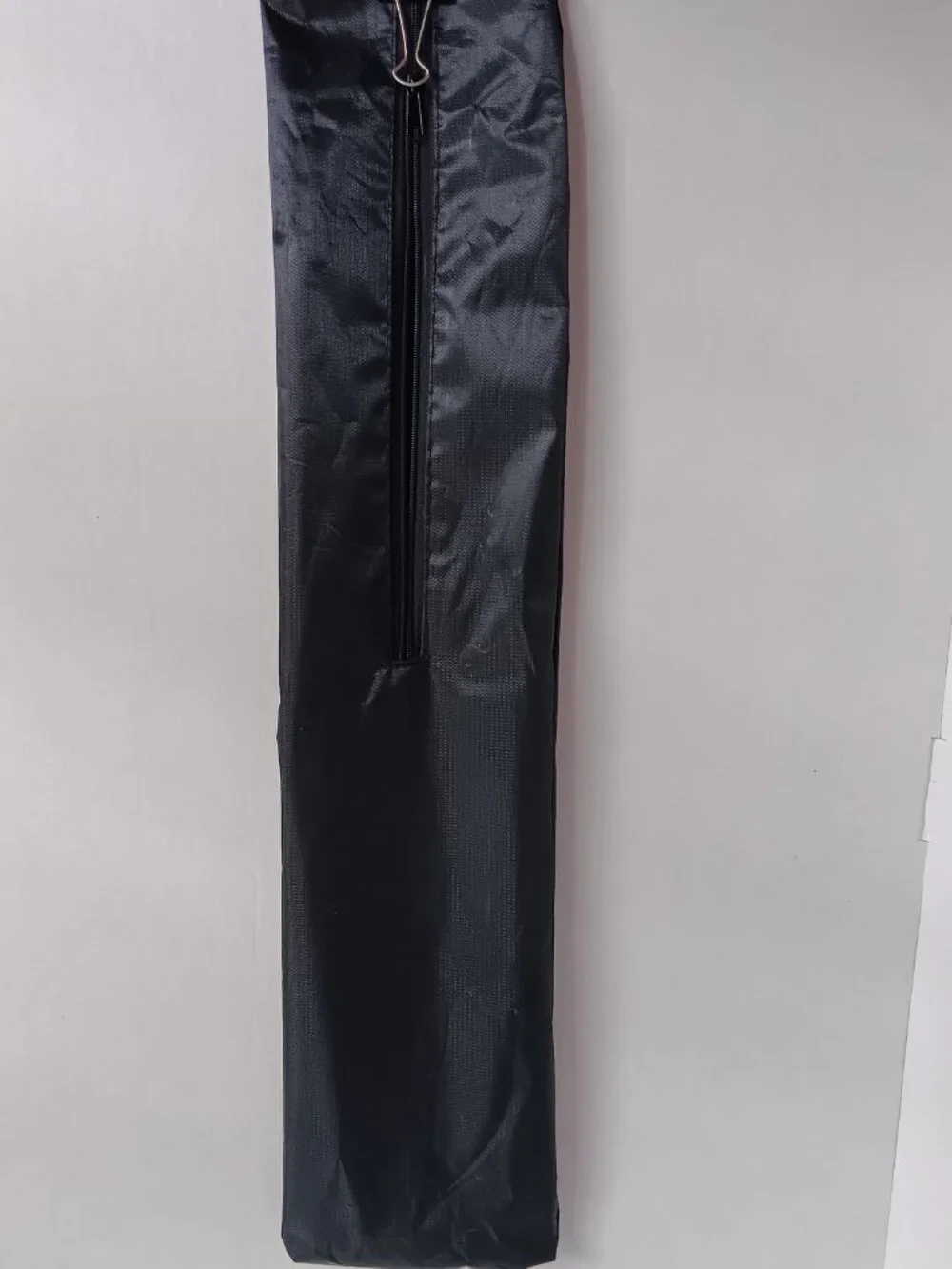 Tripod-Height =20.5 in to 48 in with 17.5 in crossbar support with carrying case